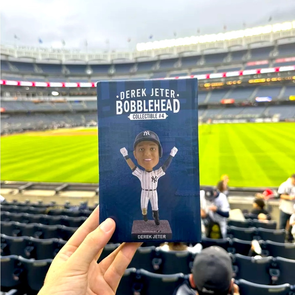 Derek Jeter Final Hit Bobblehead SGA 9/25/24 Yankees Giveaway 10 Yr Anniversary
